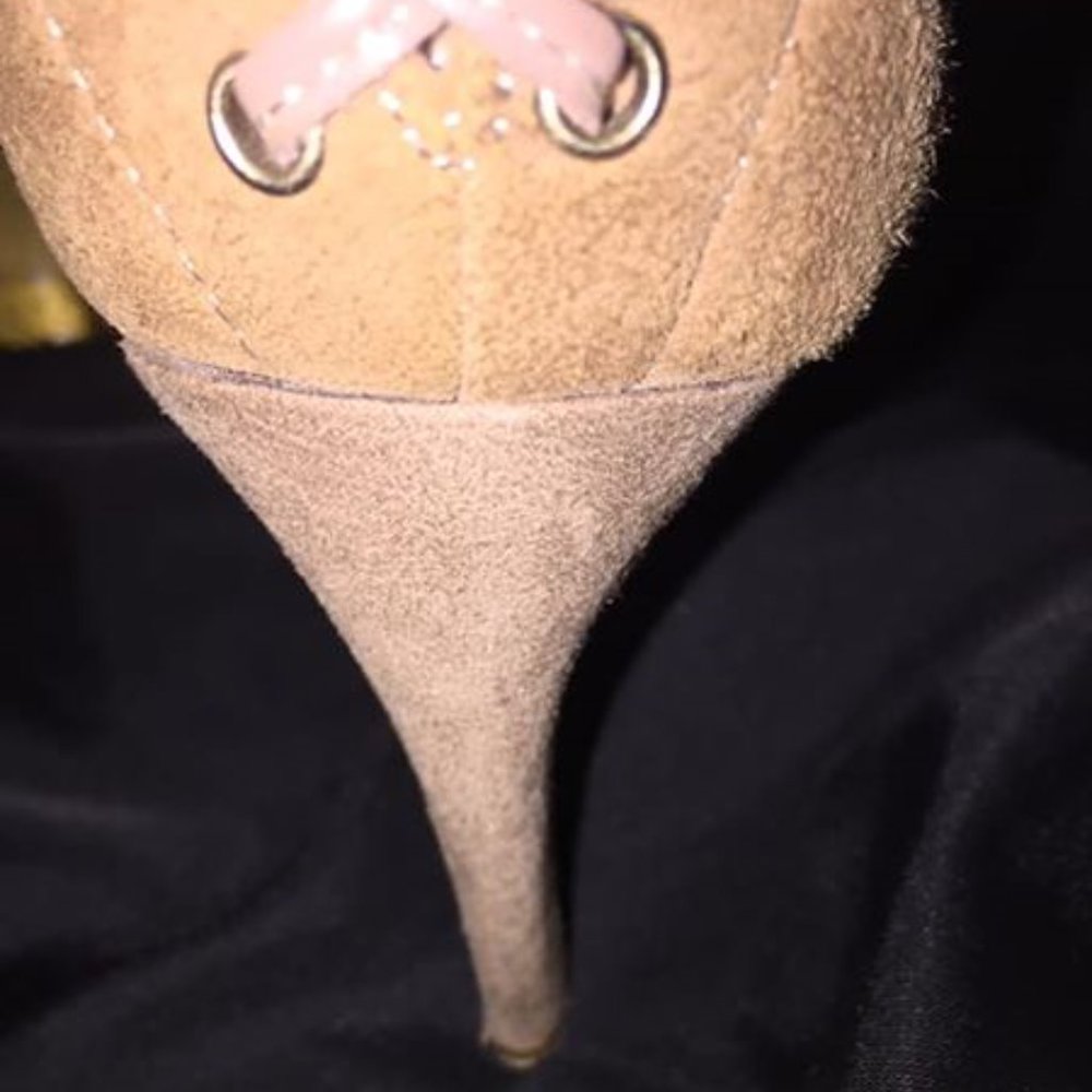 shoes - Picture 3 of 3